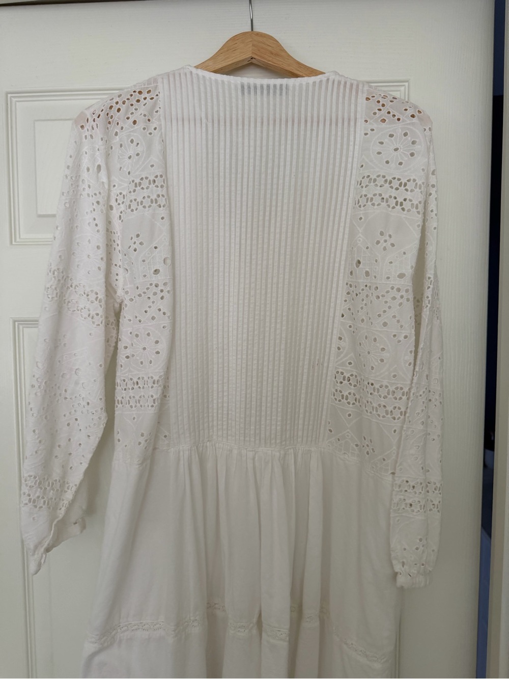 Zara White Eyelet V-Neck Maxi Dress 100% cotton - Picture 6 of 7